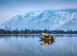 Srinagar package with Houseboat trip poster